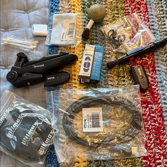 Ultimate Camera Accessory Kit - Picture 1 of 9